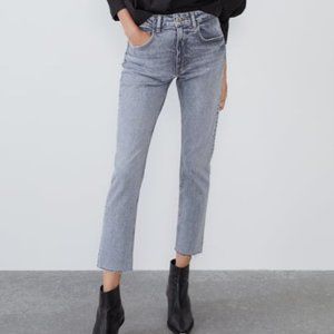 NWOT ZARA MID RISE SLIM FIT SLOUCHY JEANS